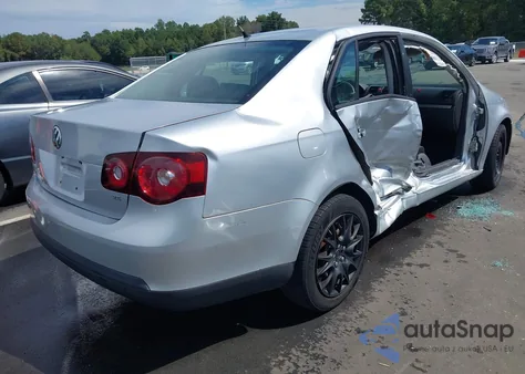 2010 Volkswagen Jetta S из США, поврежденный, VIN 3VWJZ7AJ9AM007549